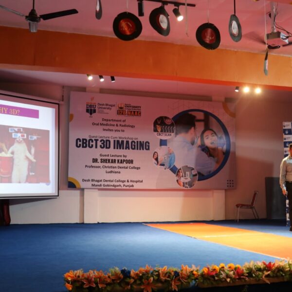 Dr Shekhar,Delivering guest lecture on CBCT. (2)
