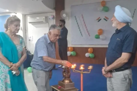1000434283